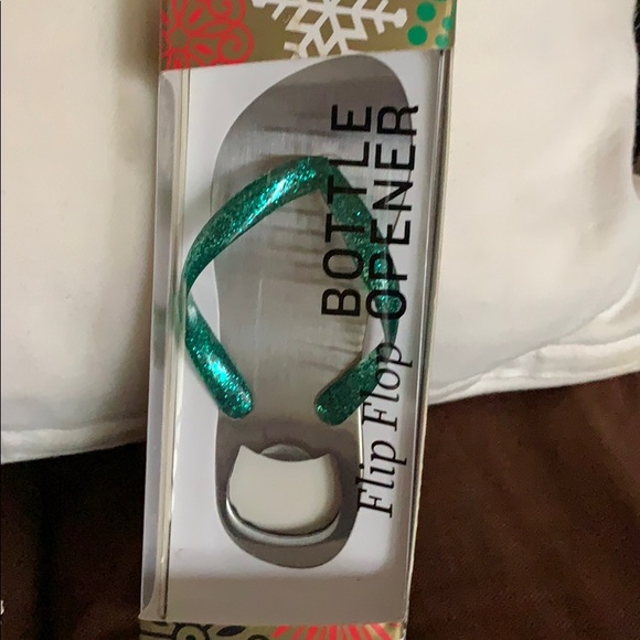 Luggage Tags and flip flop bottle opener - Picture 3 of 4